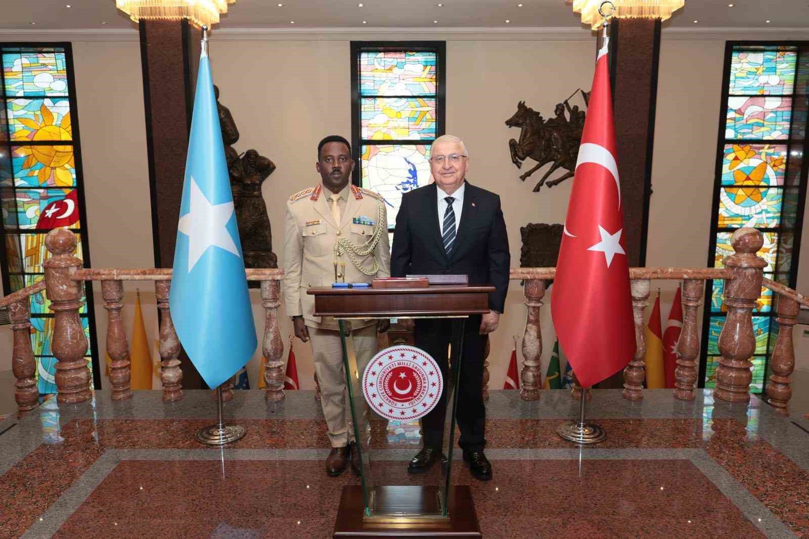 Bakan Güler, Somali Genelkurmay Başkanı Mohamud ile görüştü