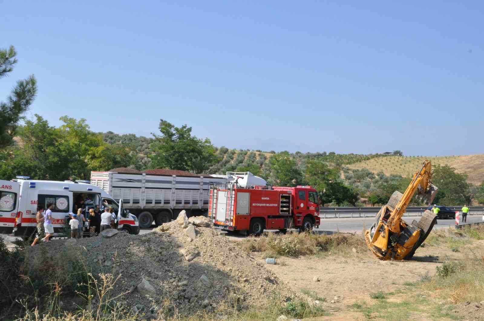 Manisa’da yolcu otobüsü kamyona çarptı: 1 ölü, 7 yaralı