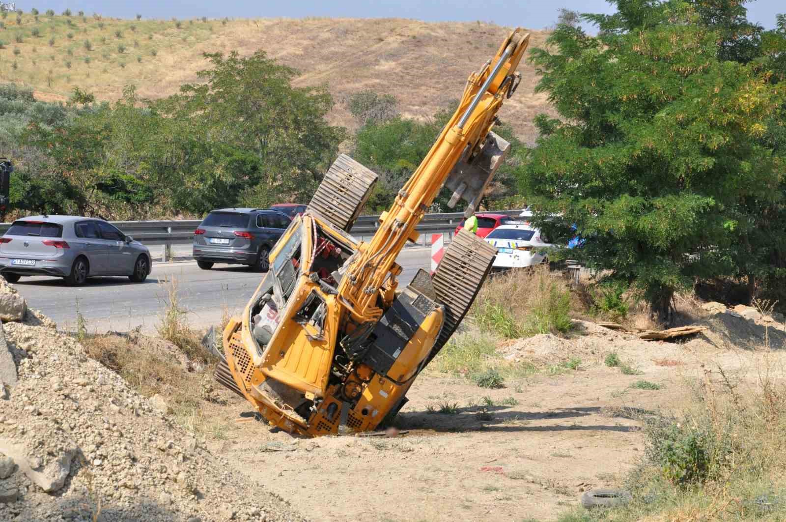 Manisa’da yolcu otobüsü kamyona çarptı: 1 ölü, 7 yaralı