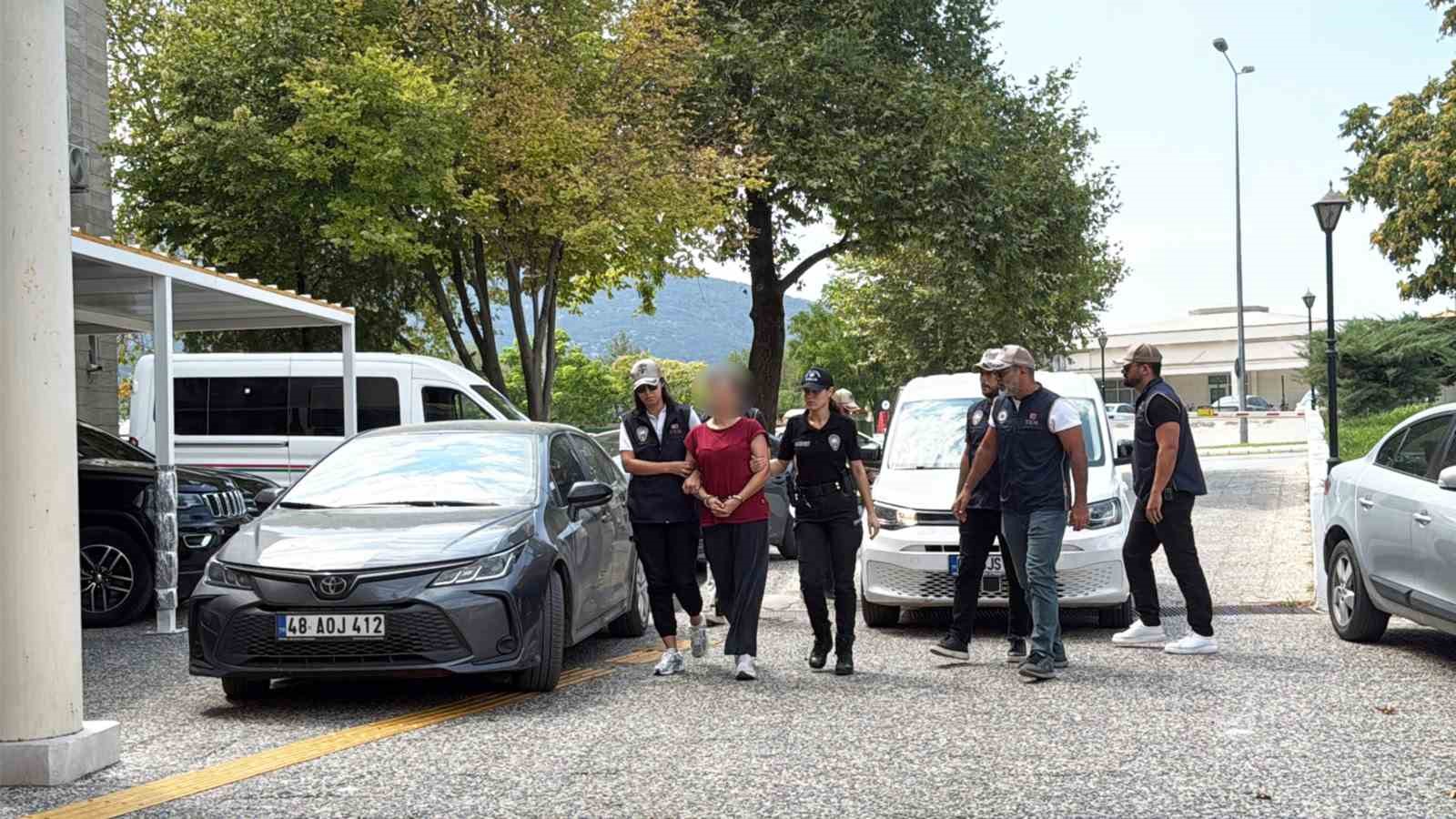 Darbeci FETÖ’cü Burkay Karatepe’nin ablası adliyeye sevk edildi