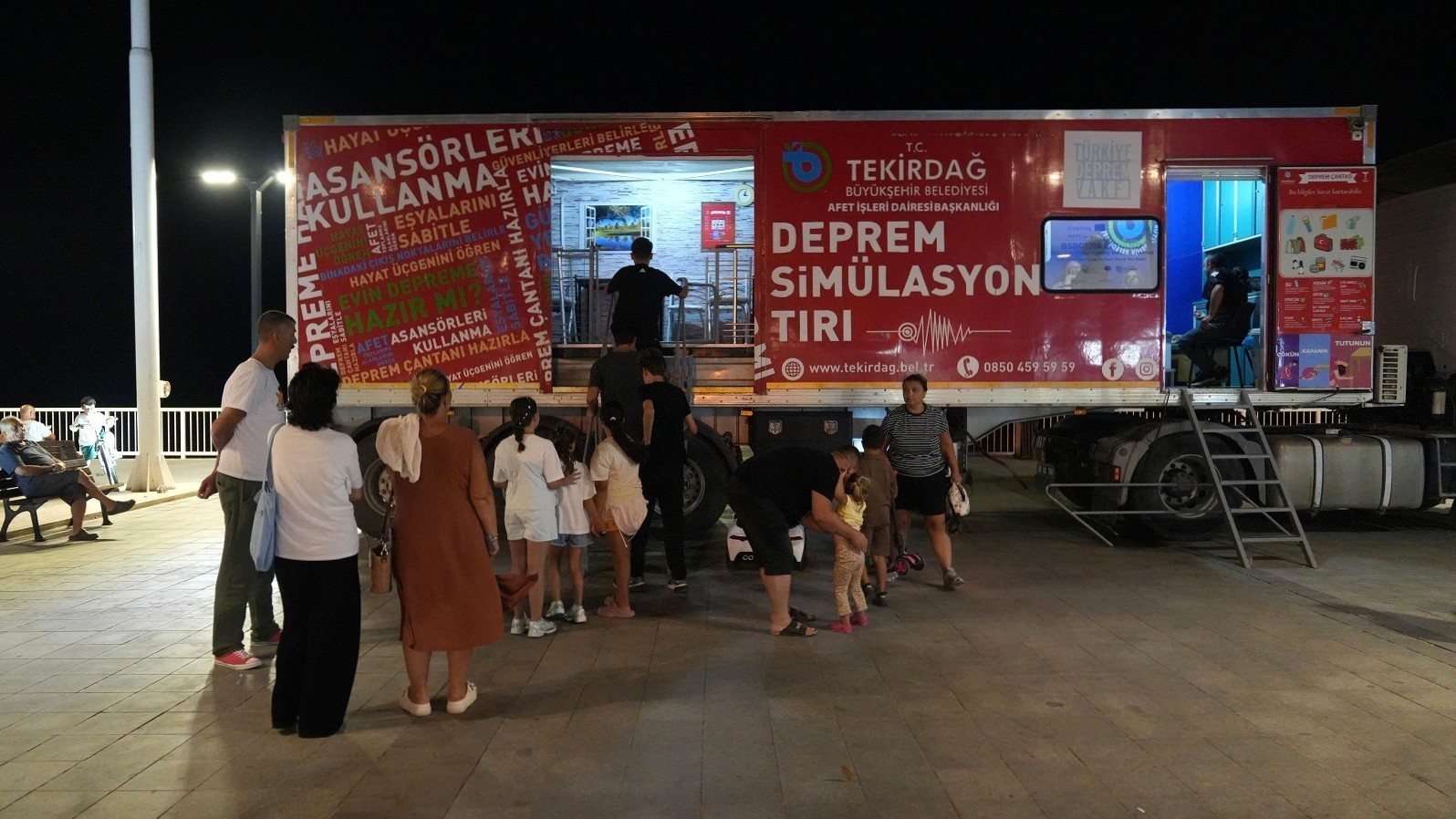 Mürefte depreminin yıldönümünde deprem eğitimi