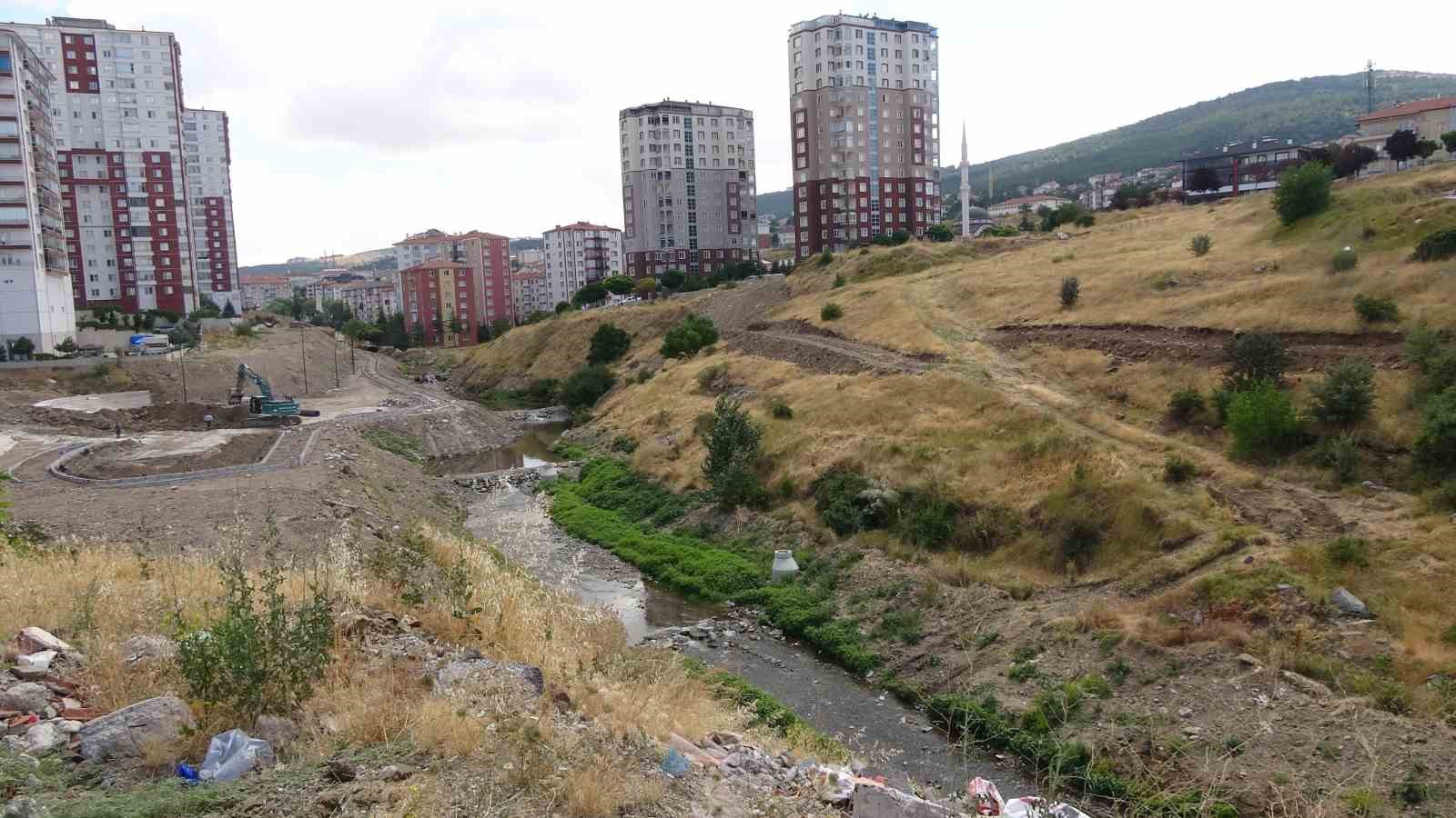 Başkan Arslan Galericiler Sitesi’nde açık oto pazarının açılacağı müjdesini verdi