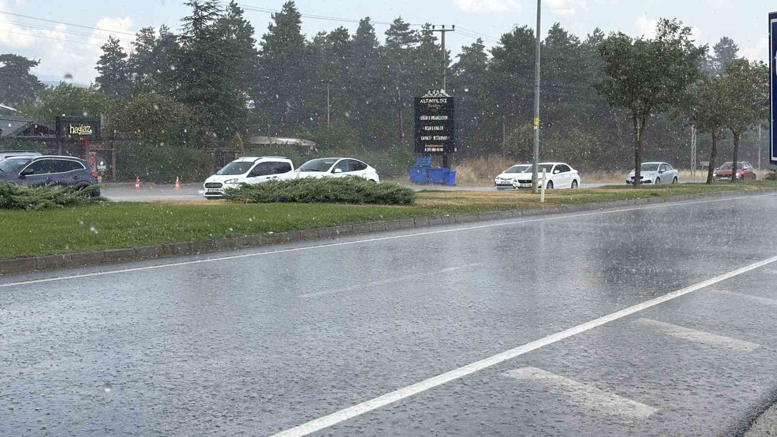 Bolu’da serinleten yağış