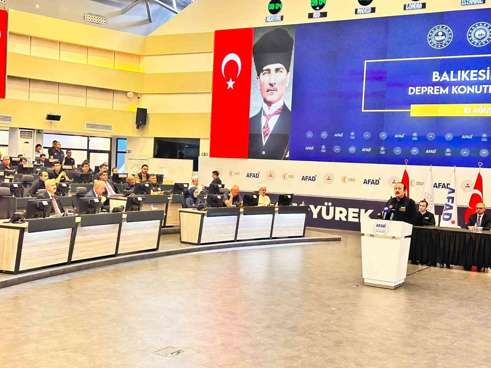 AFAD Başkanı Pehlivan: "Konutların Sındırgılı hemşerilerimize hayırlı olmasını diliyorum"