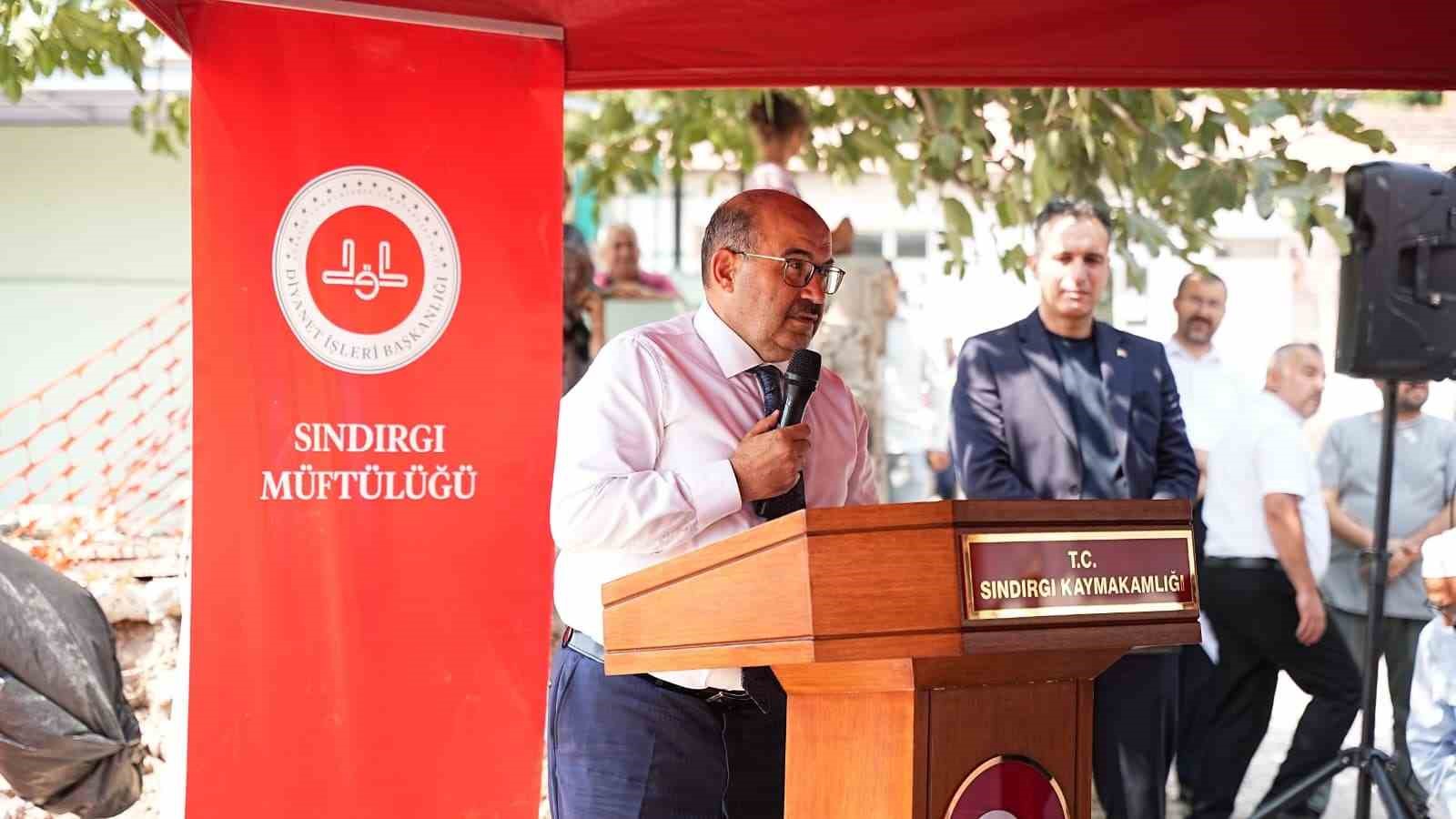 Sındırgı’da deprem konutları hak sahiplerine teslim edildi