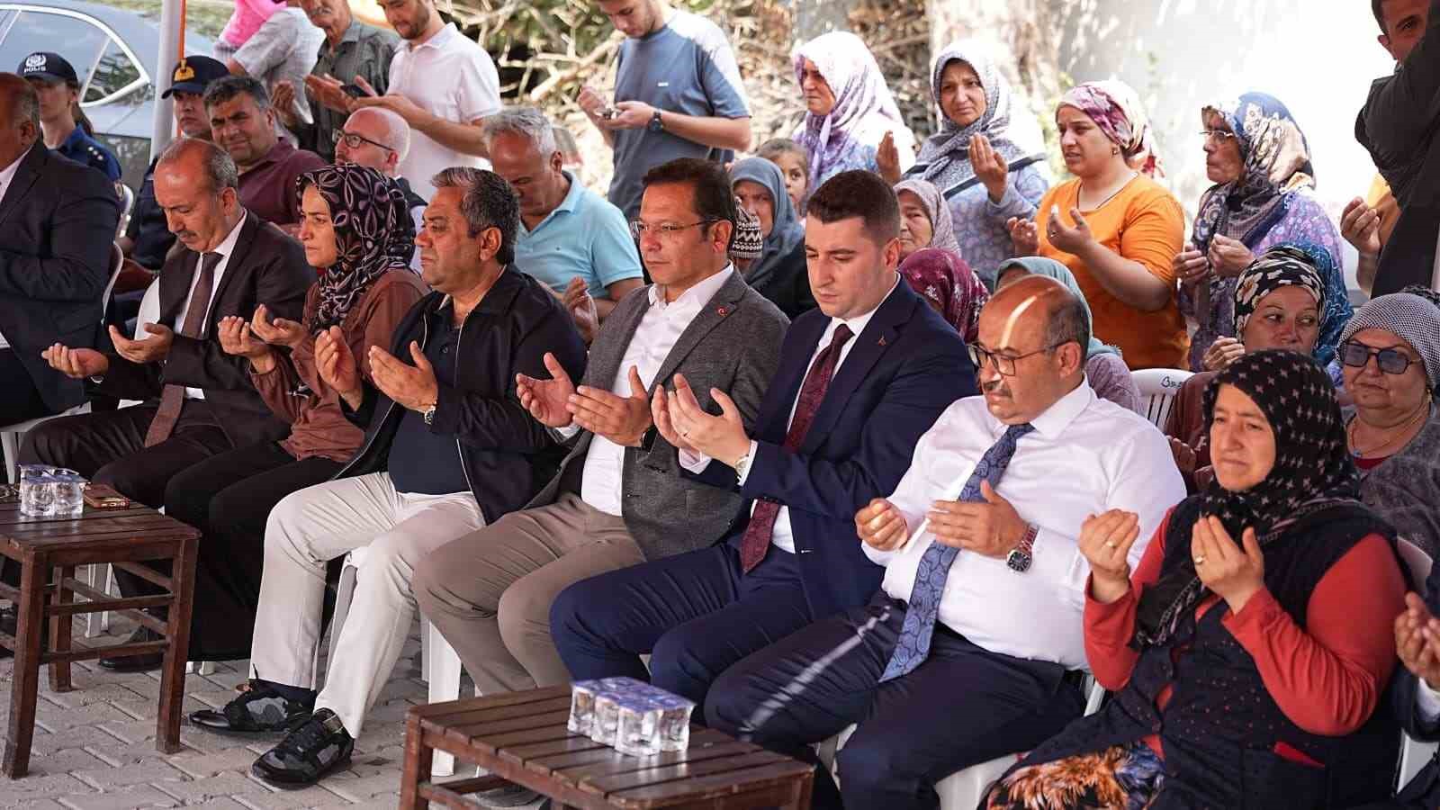 Sındırgı’da deprem konutları hak sahiplerine teslim edildi
