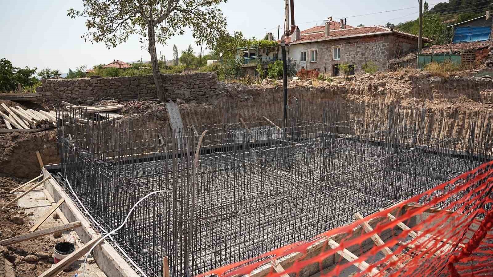 Sındırgı’da deprem konutları hak sahiplerine teslim edildi