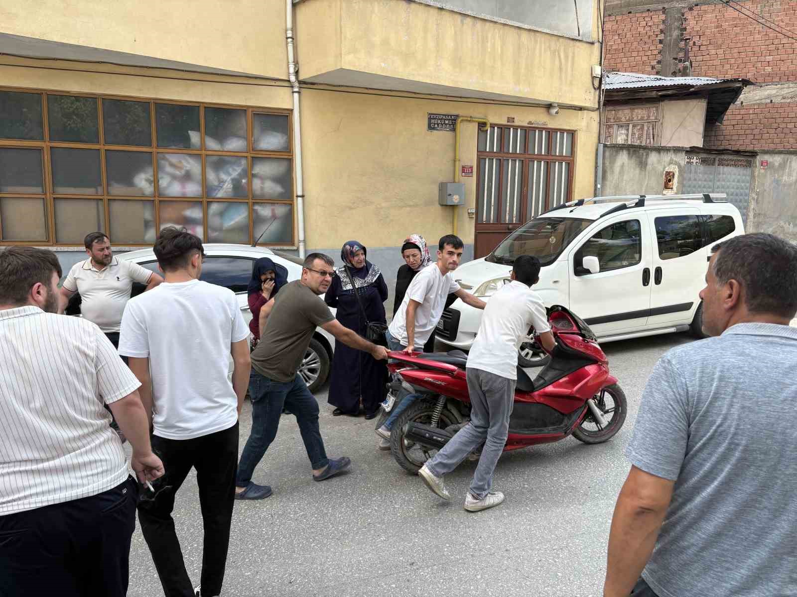 Kastamonu’da motosiklet yayaya çarptı: 2 yaralı