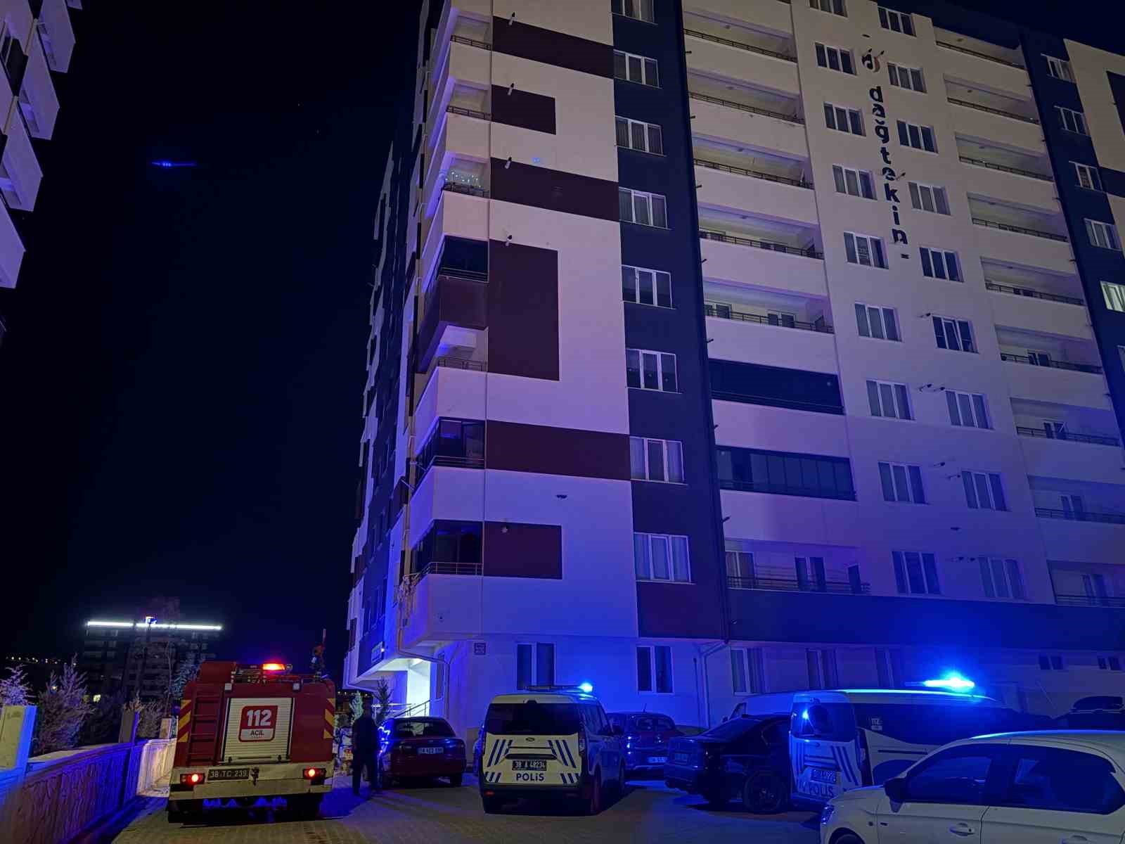 İntihara kalkışan kadını ekiplerin hızlı müdahalesi kurtardı