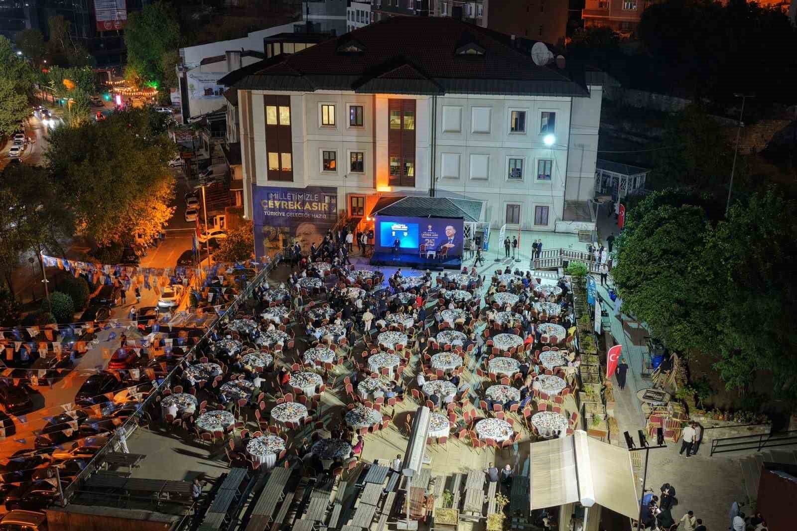 AK Parti’nin 25. yılında ebediyete irtihal eden teşkilat mensupları dualarla anıldı