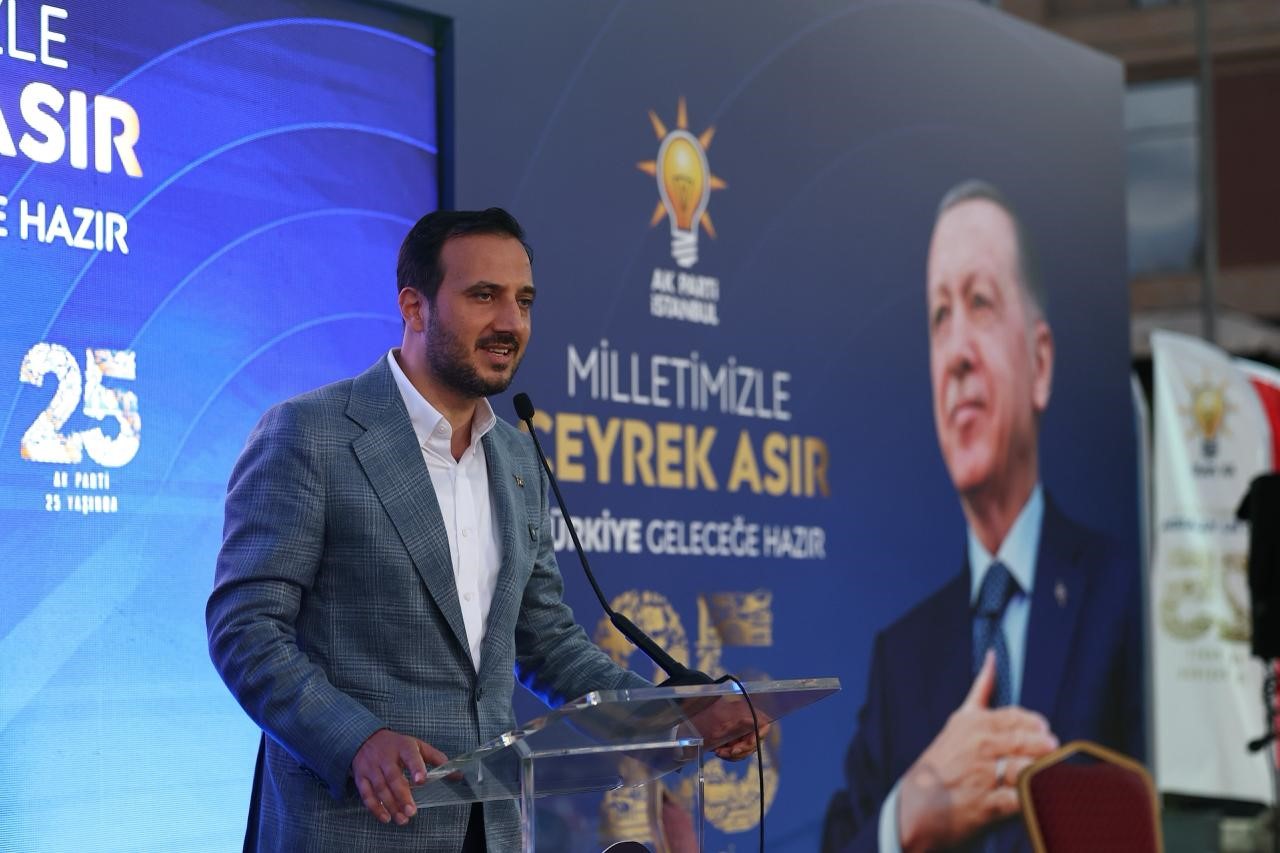 AK Parti’nin 25. yılında ebediyete irtihal eden teşkilat mensupları dualarla anıldı