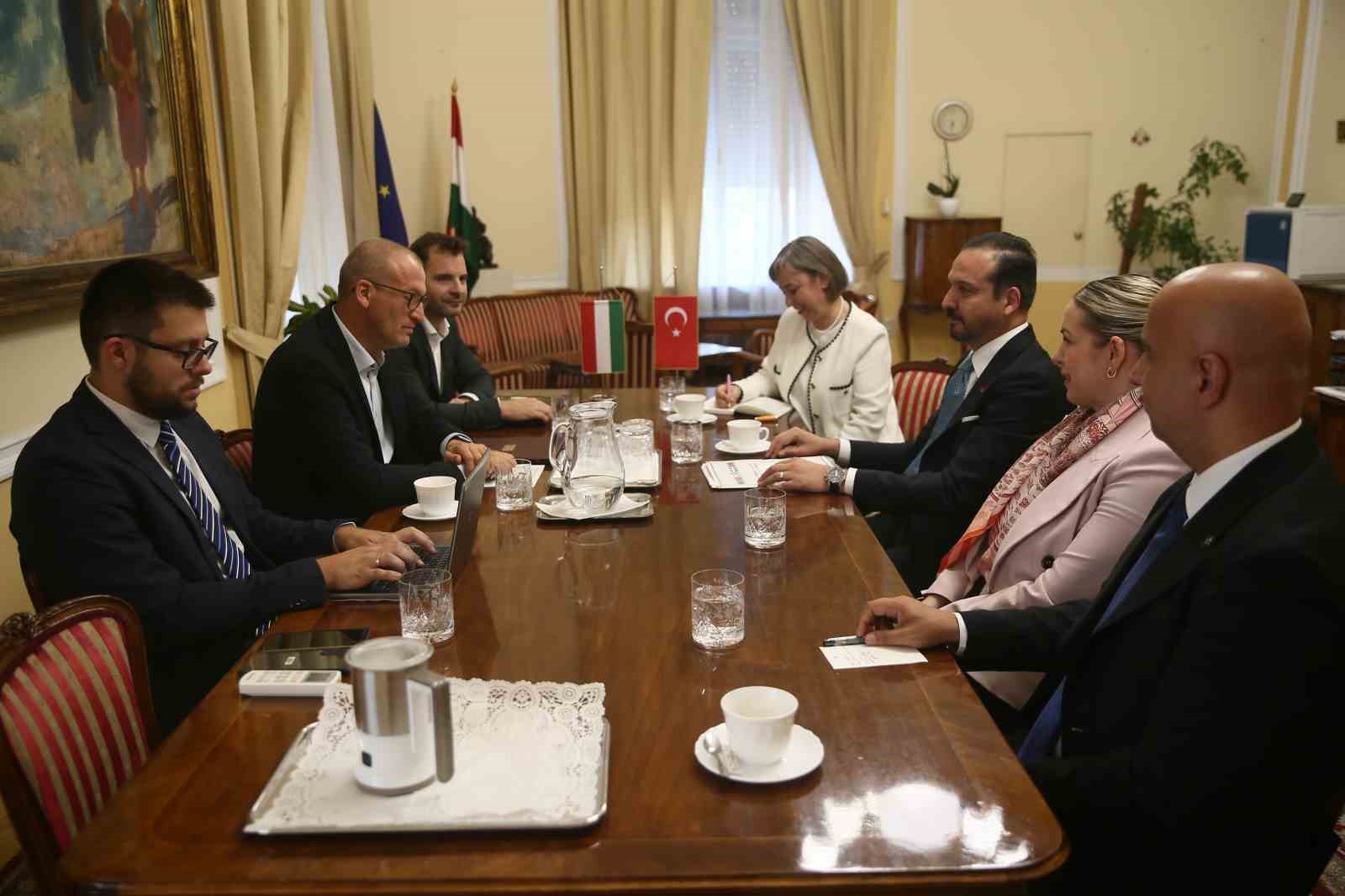 AK Parti Genel Başkan Yardımcısı Zorlu, Macaristan’da