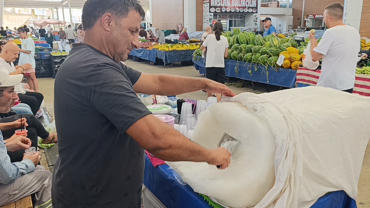 Torosların zirvesinden gelen karlarla serinliyorlar