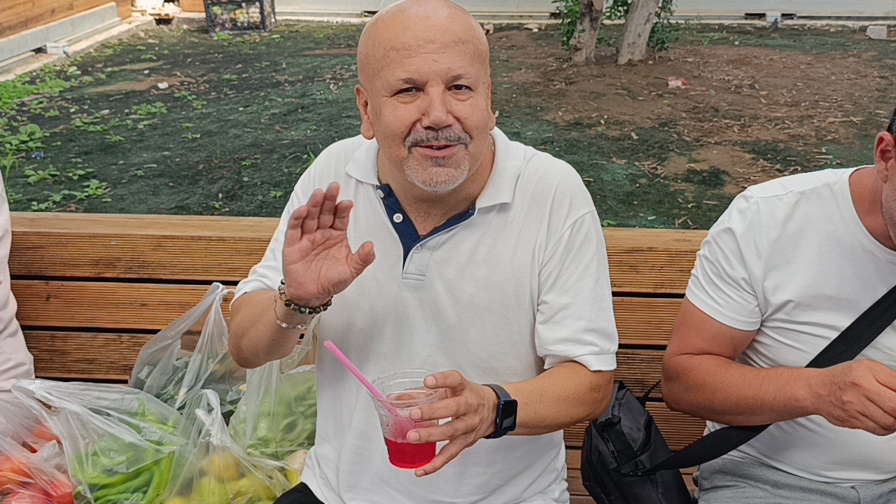 Torosların zirvesinden gelen karlarla serinliyorlar