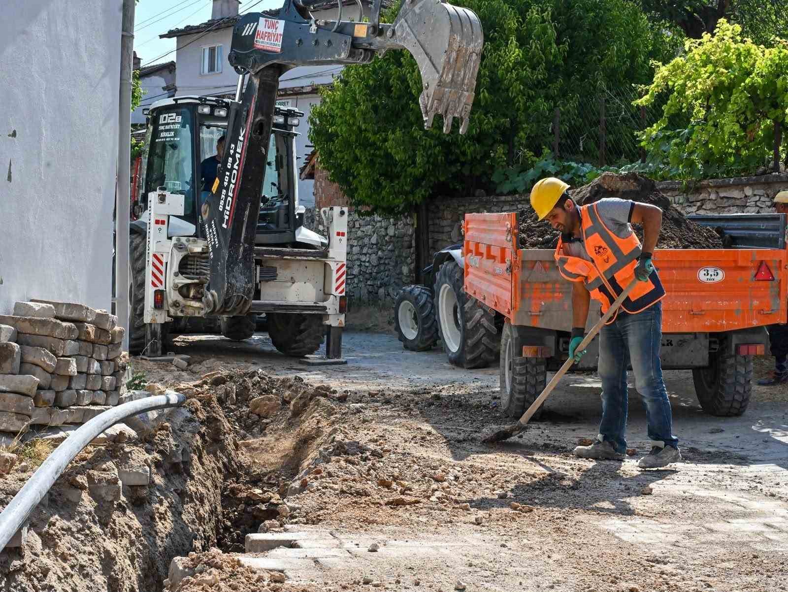 Bursa’da kırsal mahallelerin altyapısı güçleniyor