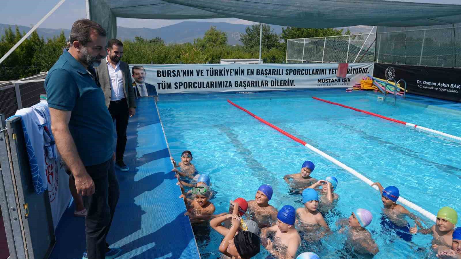 Gürsulu çocuklara ücretsiz yüzme kursu