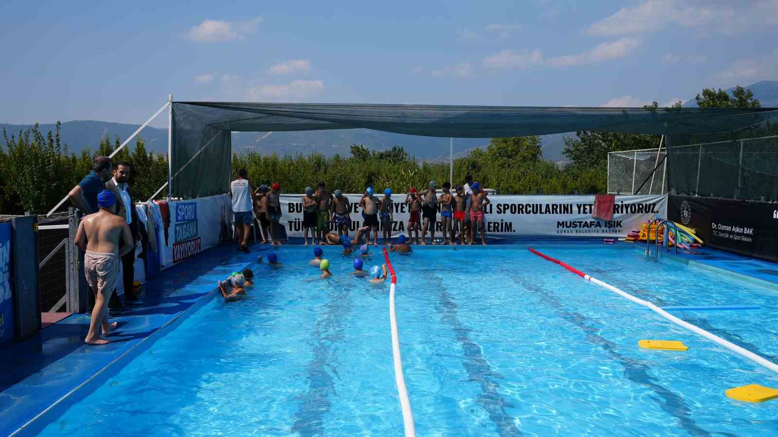 Gürsulu çocuklara ücretsiz yüzme kursu