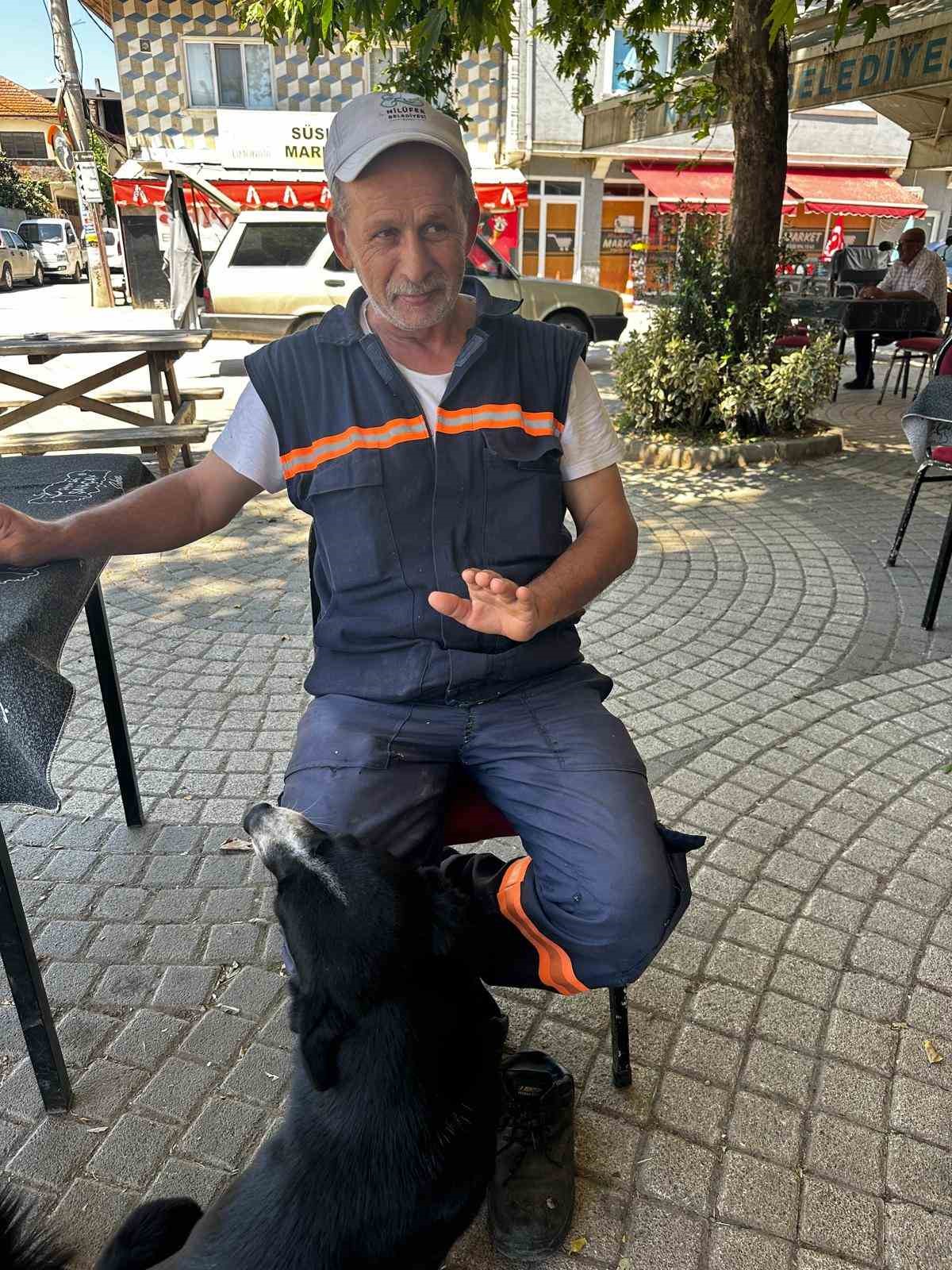 Sahibi ölen "Dayı"yı yalnız bırakmayan temizlik görevlisinin kalp ısıtan hikayesi