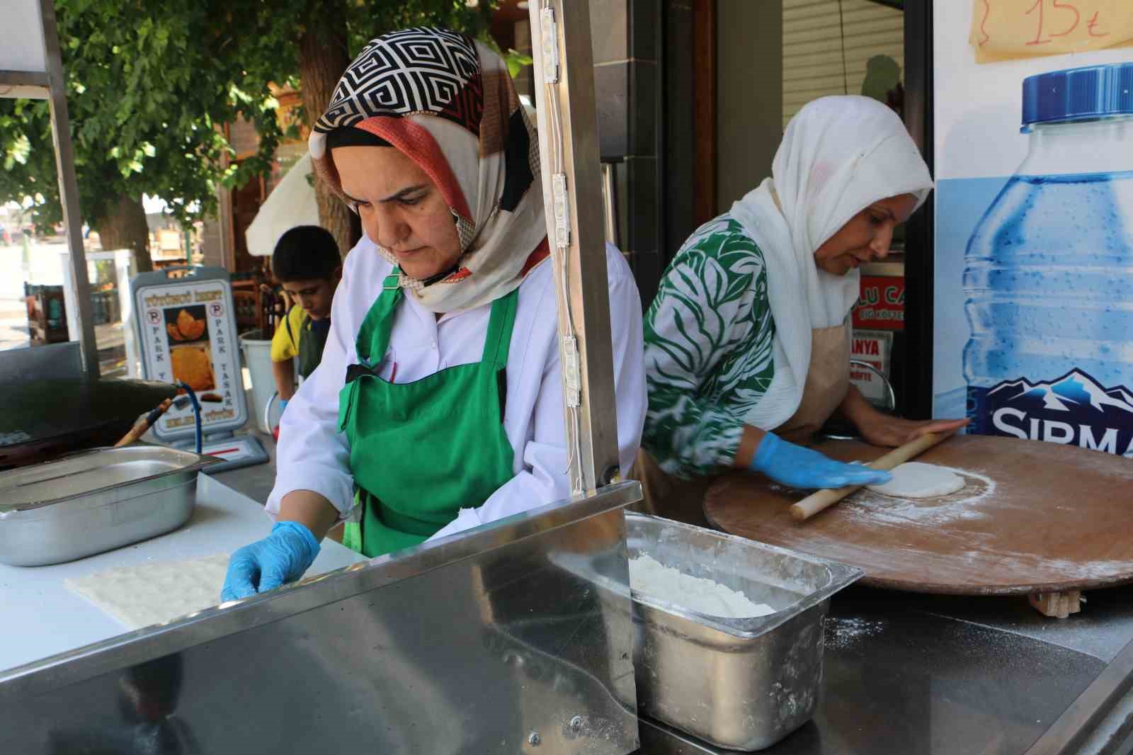 Gelin-görümce işbirliği düşman çatlatıyor