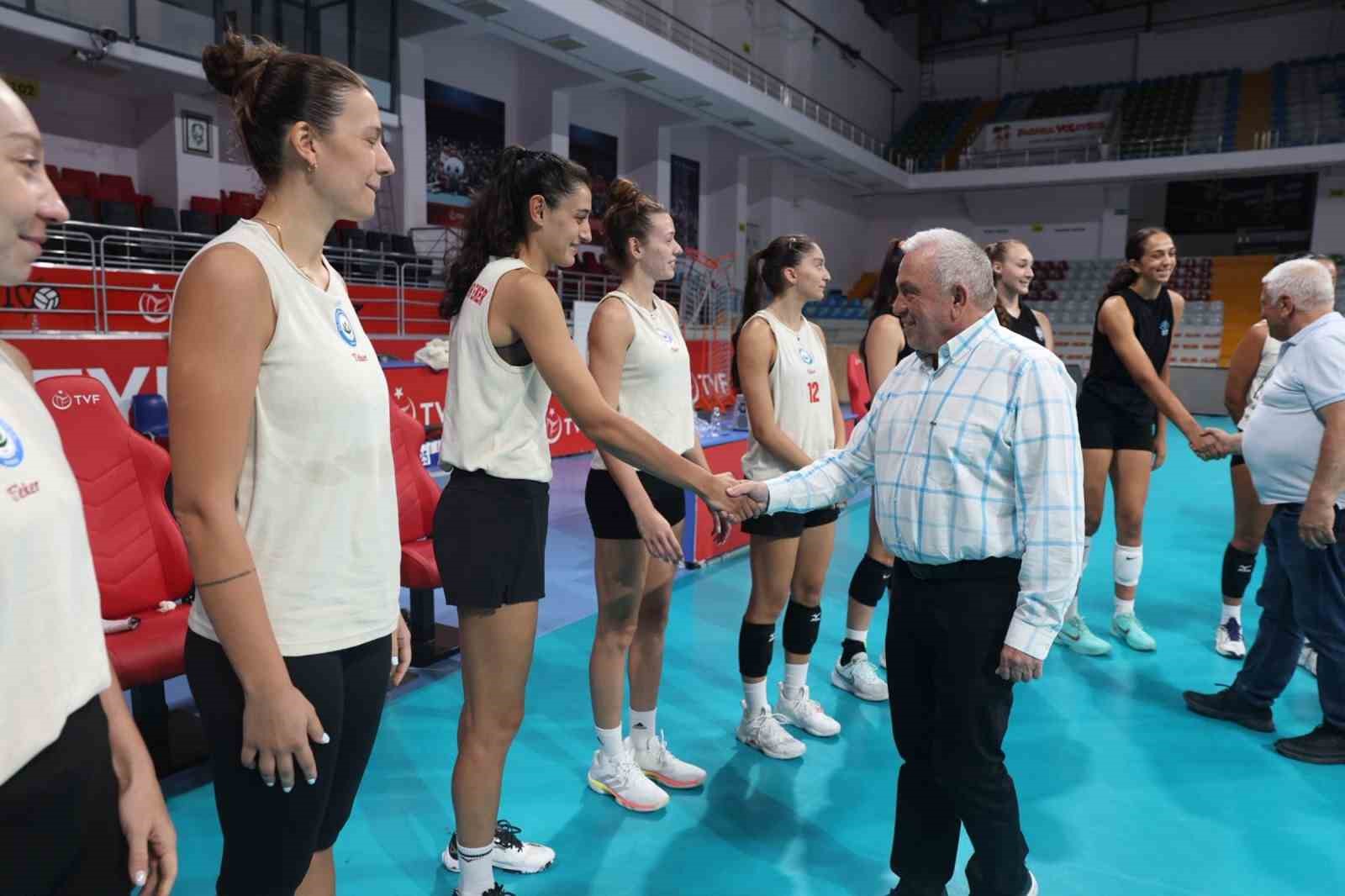 Nilüfer Belediyespor Eker’de yeni sezon mesaisi başladı