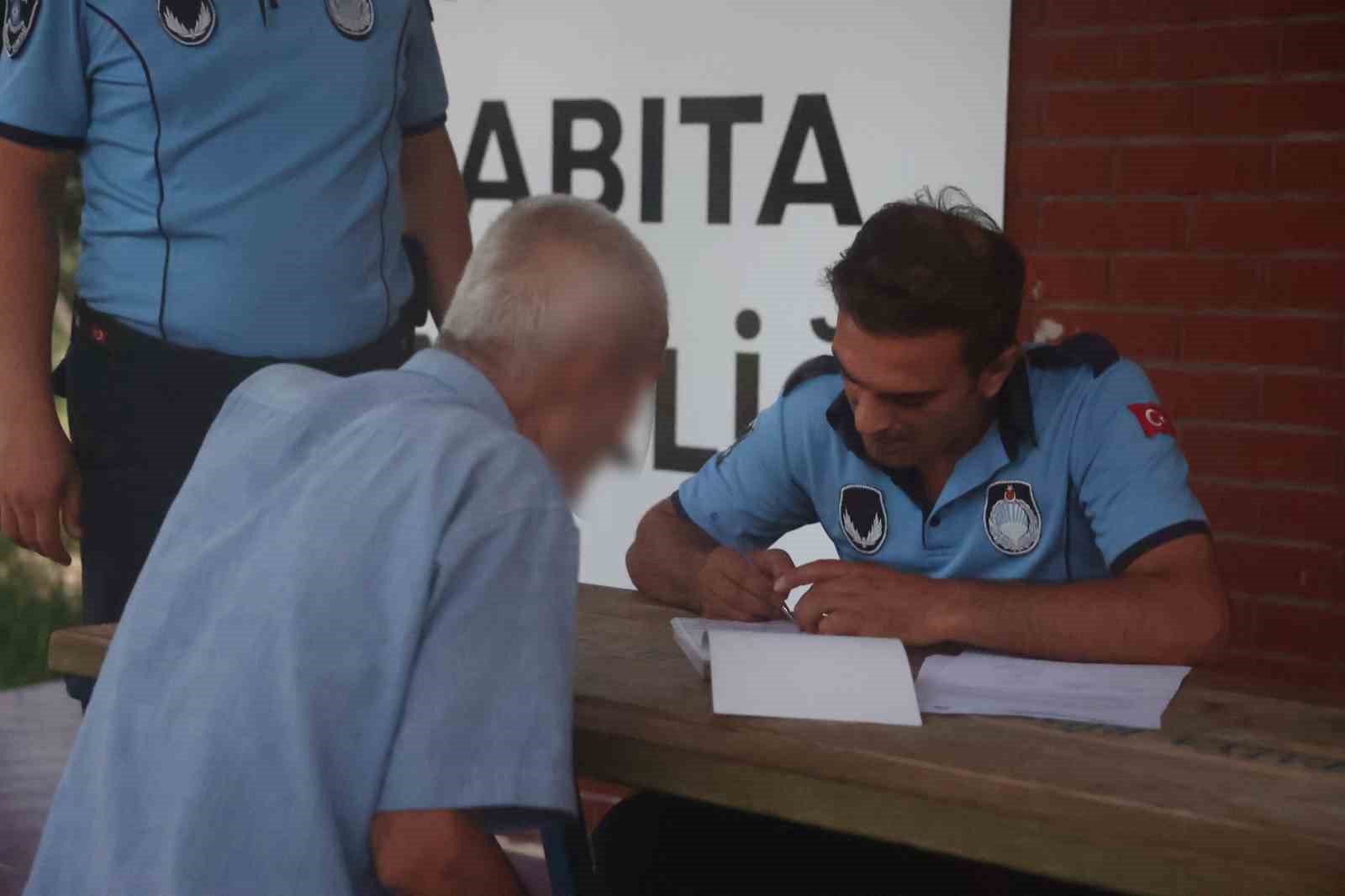 Antalya’da yakalanan dilencinin üzerinden 17 bin TL çıktı