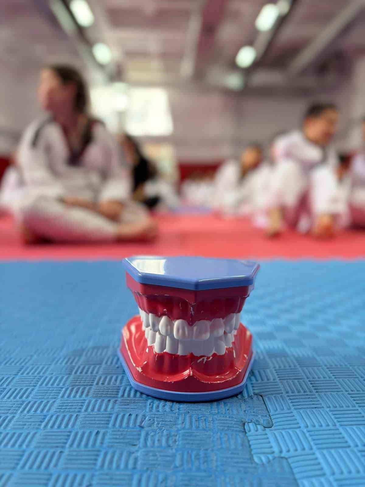 Yaz Spor Okulları’nda 256 çocuğa ağız diş sağlığı eğitimi verildi