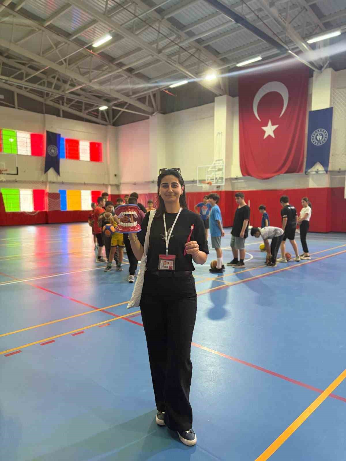 Yaz Spor Okulları’nda 256 çocuğa ağız diş sağlığı eğitimi verildi