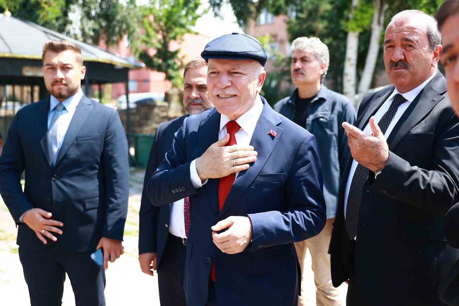 Başkan Sekmen: "Projelerde tarihi ve manevi dokuyu koruyoruz"
