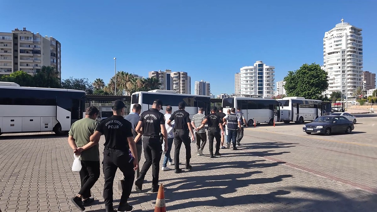 Mersin’de 13 milyar TL’lik yasa dışı bahis operasyonu: 37 tutuklama