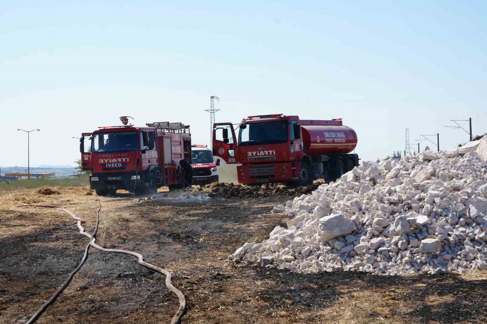 Kapıkule yolunda taş yüklü tır alevlere teslim oldu