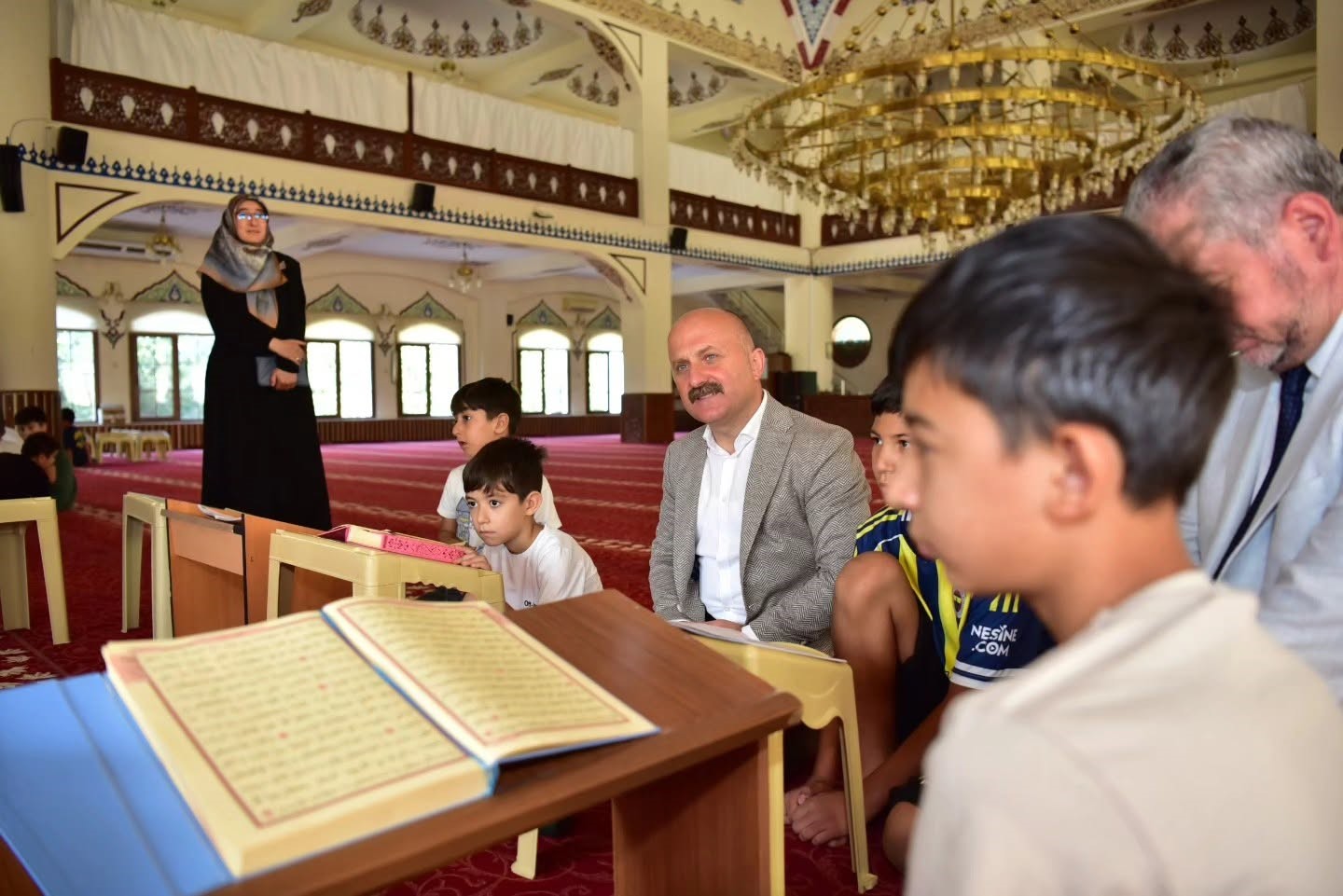 Vali Varol, yaz Kur’an kursundaki öğrencilerle buluştu