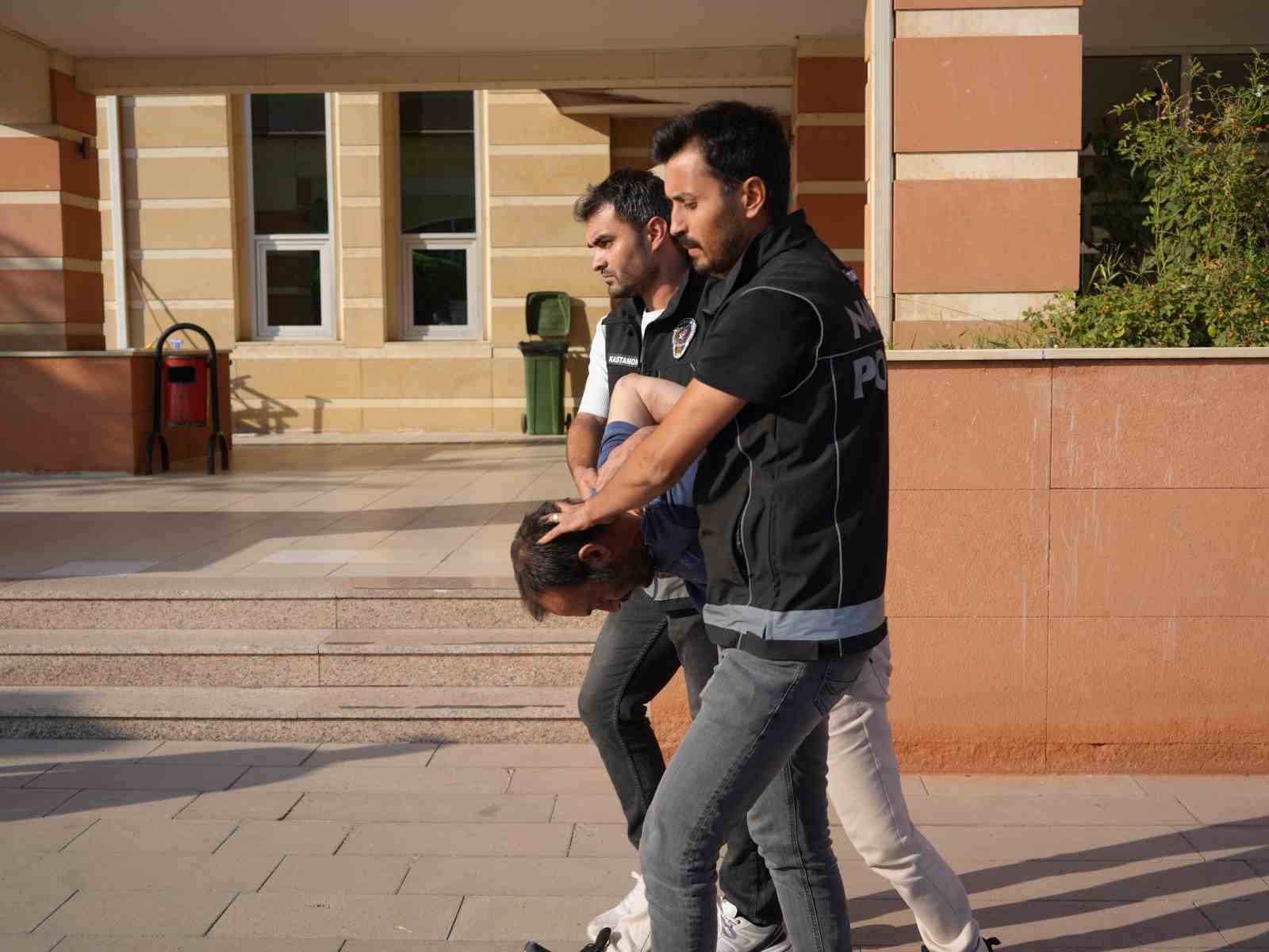Rezidansta iklimlendirme sistemi kurarak uyuşturucu yetiştiren şüpheli tutuklandı