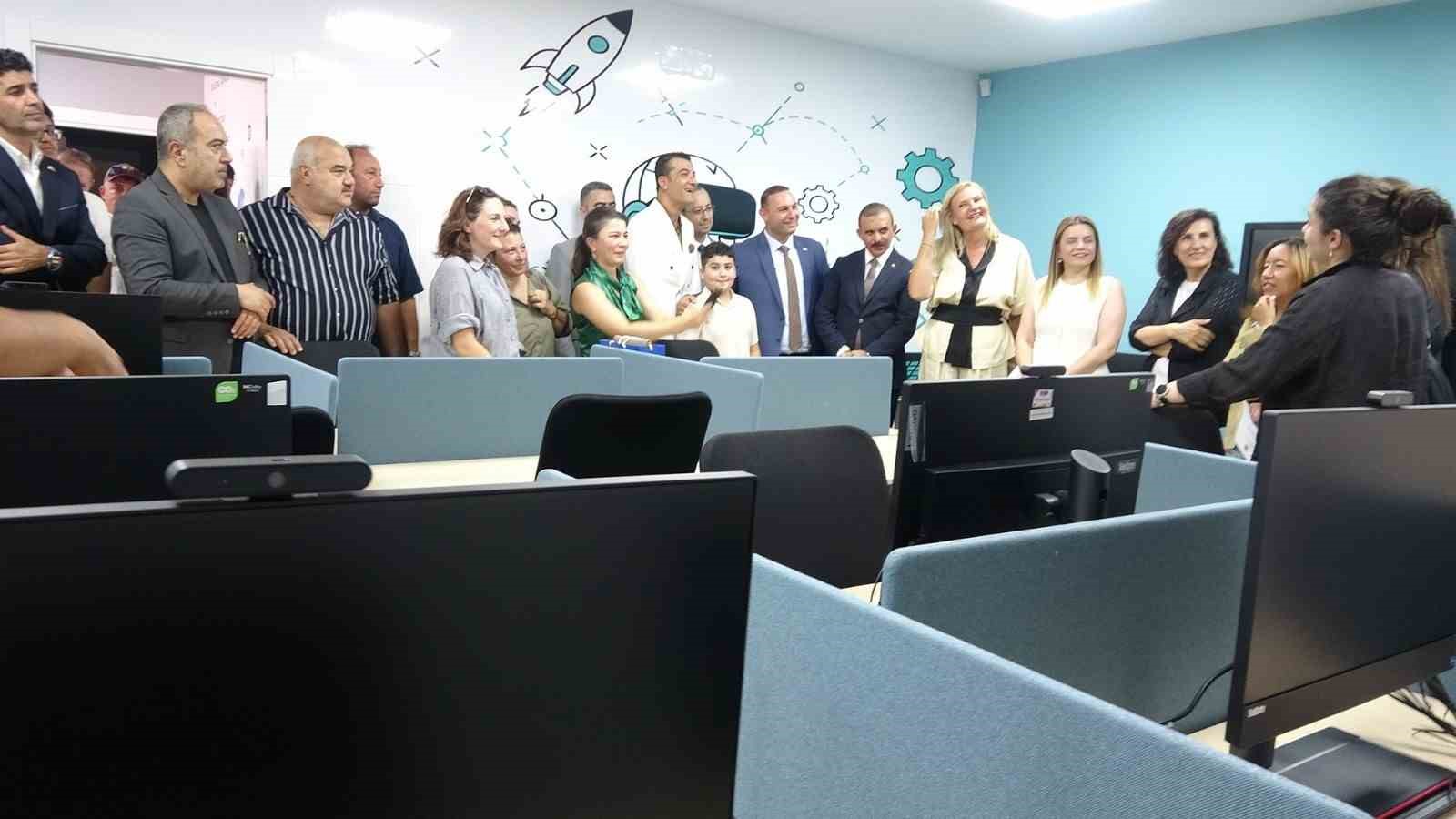 DİGEM açılışında AB temsilcisi "Bismillah" diyerek kurdele kesti