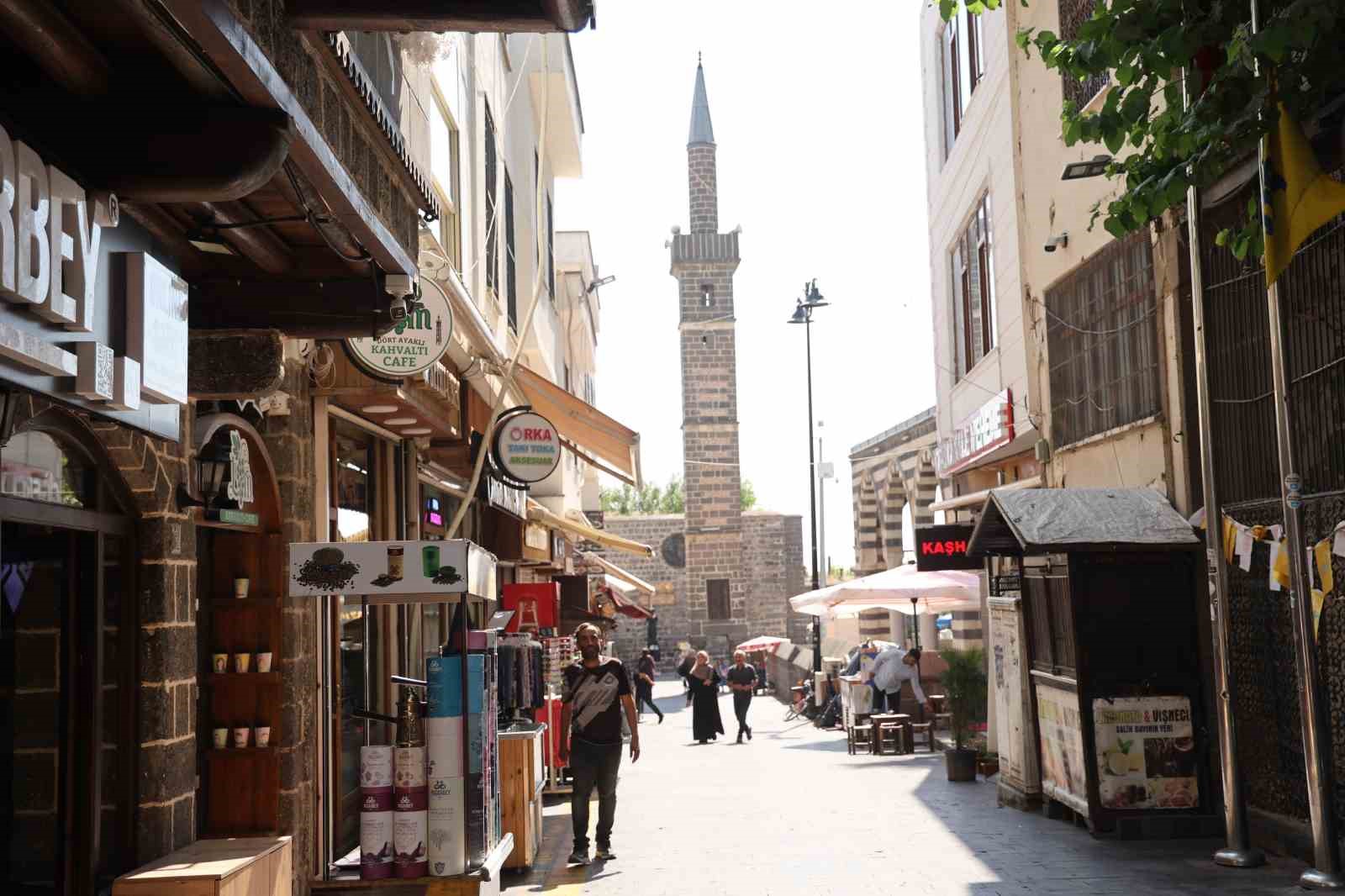 "Terörsüz Türkiye" hedefine ilişkin kanun teklifi Diyarbakır’da memnuniyetle karşılandı