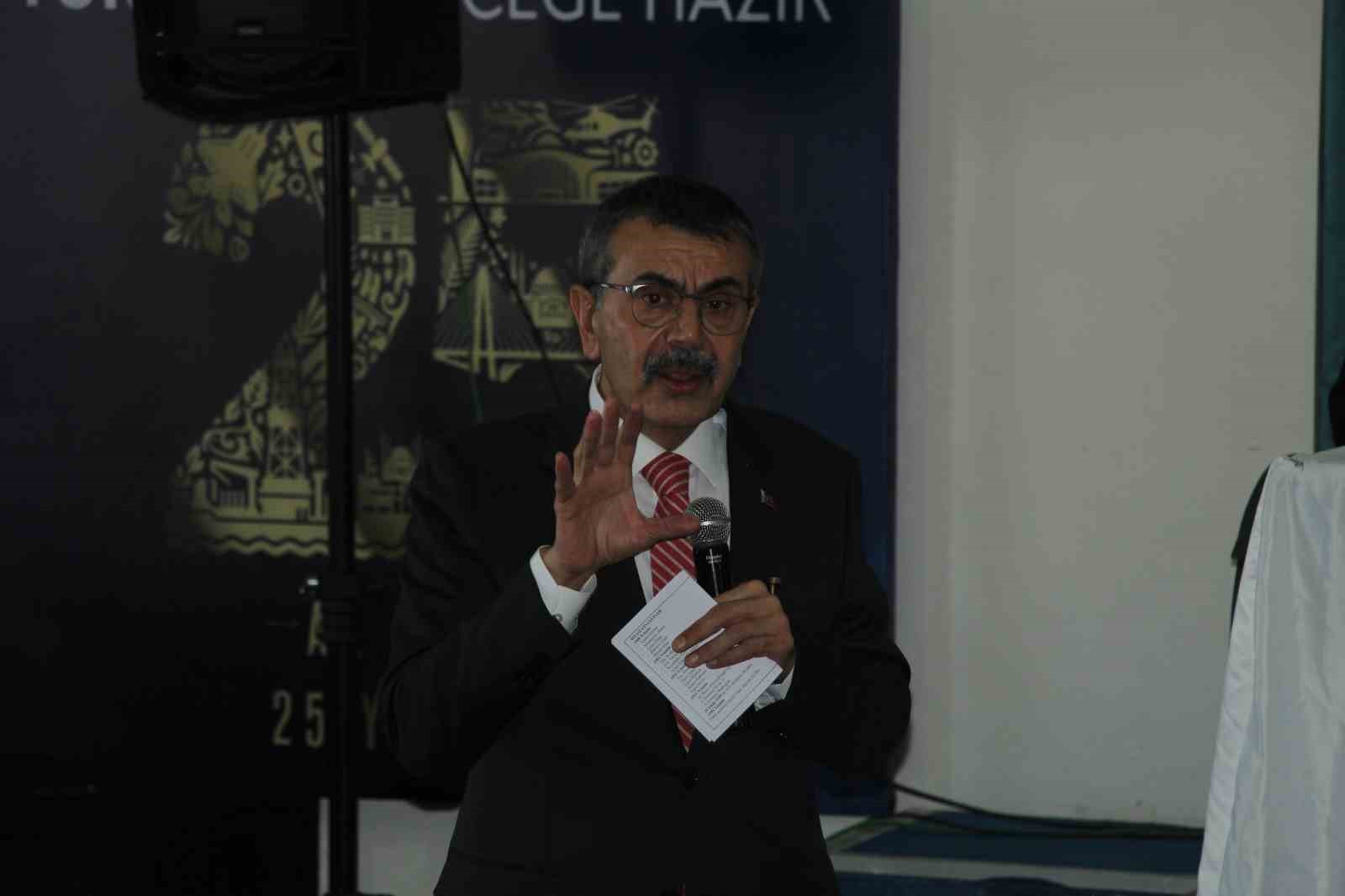 Bakan Tekin: "Milli birliğimiz ve kardeşliğimiz bu coğrafyanın en kadim değerlerinden"