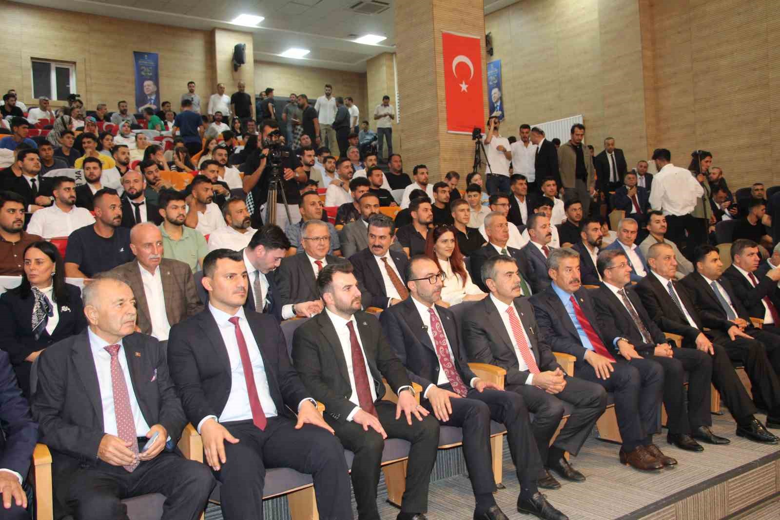 Bakan Tekin: "Milli birliğimiz ve kardeşliğimiz bu coğrafyanın en kadim değerlerinden"