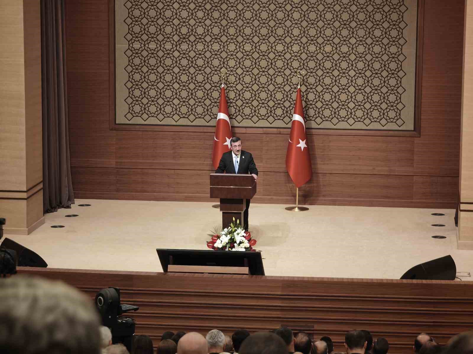 Cumhurbaşkanı Yardımcısı Yılmaz: "İsimlerimiz farklı olabilir ama hepimizin soyadı Türkiye Cumhuriyeti’dir"