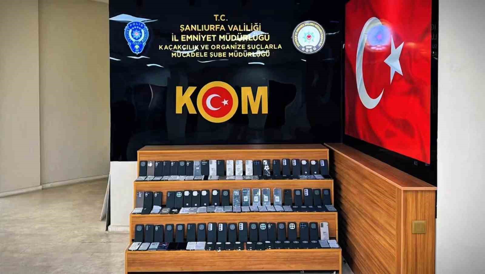 Şanlıurfa’da 3 milyon 550 bin lira değerinde gümrük kaçağı cep telefonu ele geçirildi