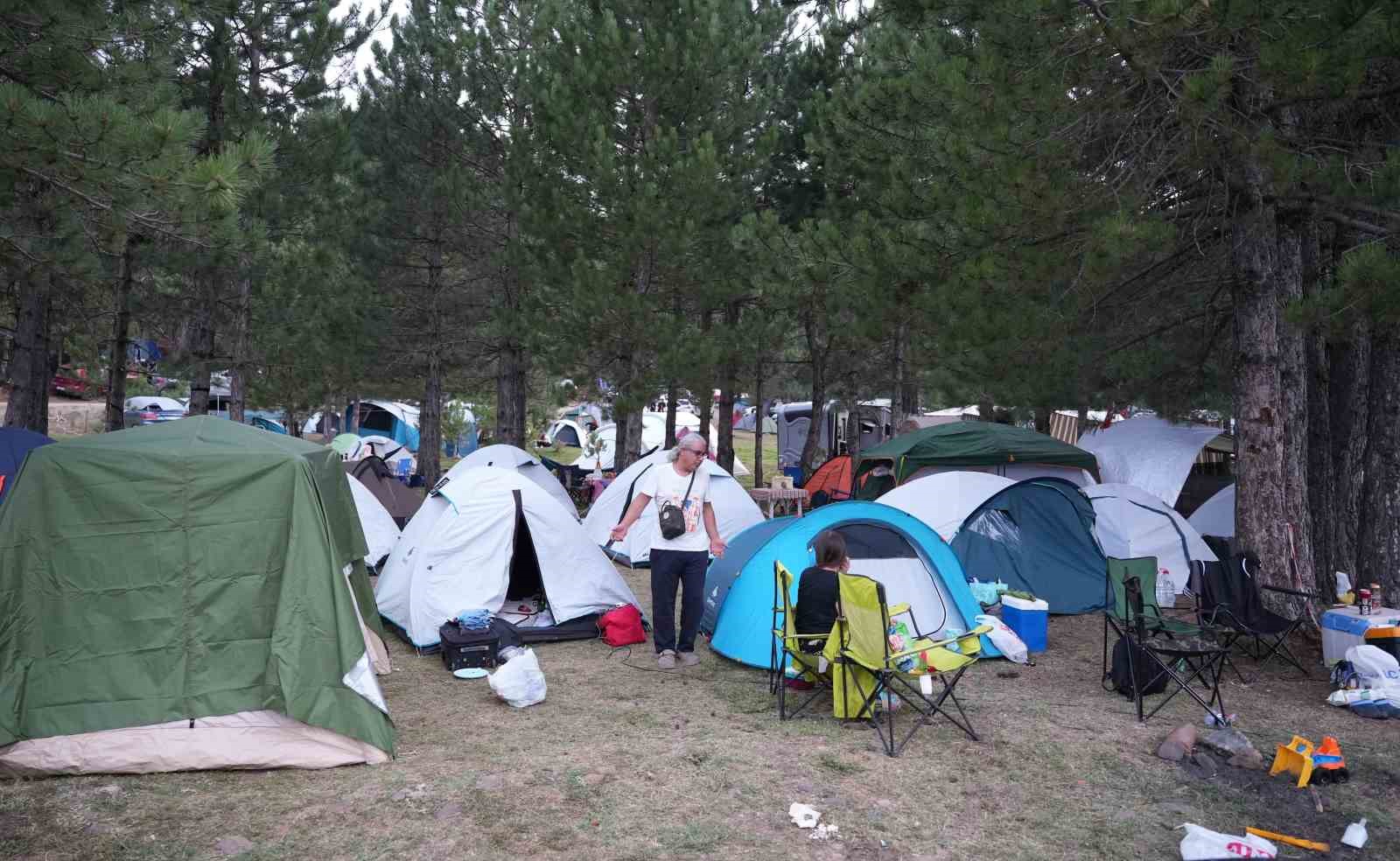 Gökyüzü tutkunları Beyağaç Topuklu Yaylasında buluştu