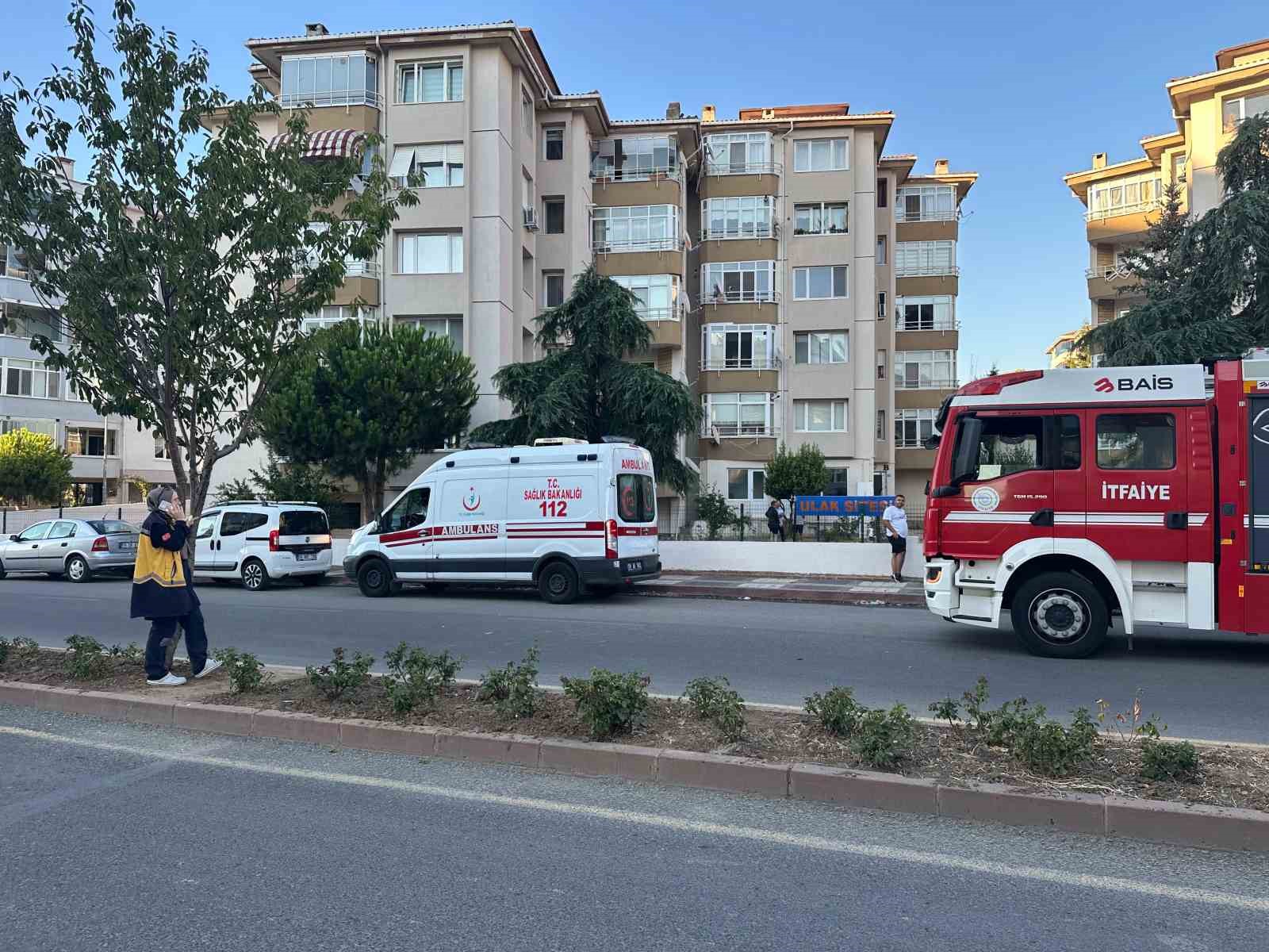 Süleymanpaşa’da korkutan yangın: 6 katlı binadan alevler yükseldi