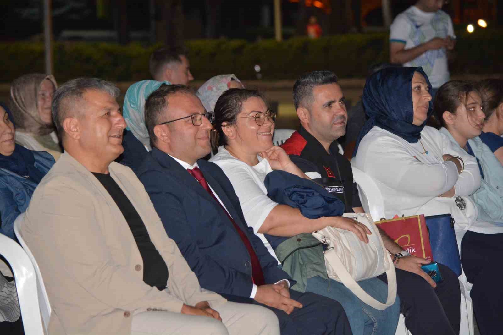 ’Gezen sinema’ tırı Çorum’da vatandaşlara nostalji yaşattı