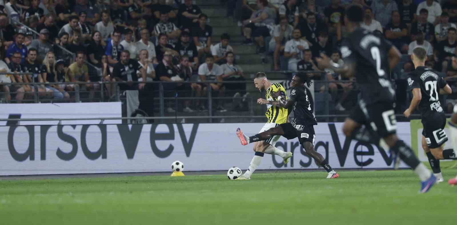 UEFA Şampiyonlar Ligi: Sturm Graz: 0 - Fenerbahçe: 0 (İlk yarı)