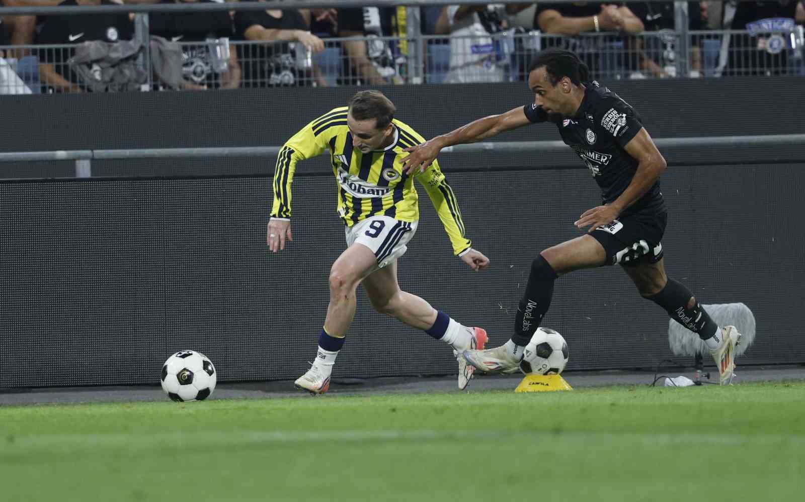 UEFA Şampiyonlar Ligi: Sturm Graz: 0 - Fenerbahçe: 0 (İlk yarı)