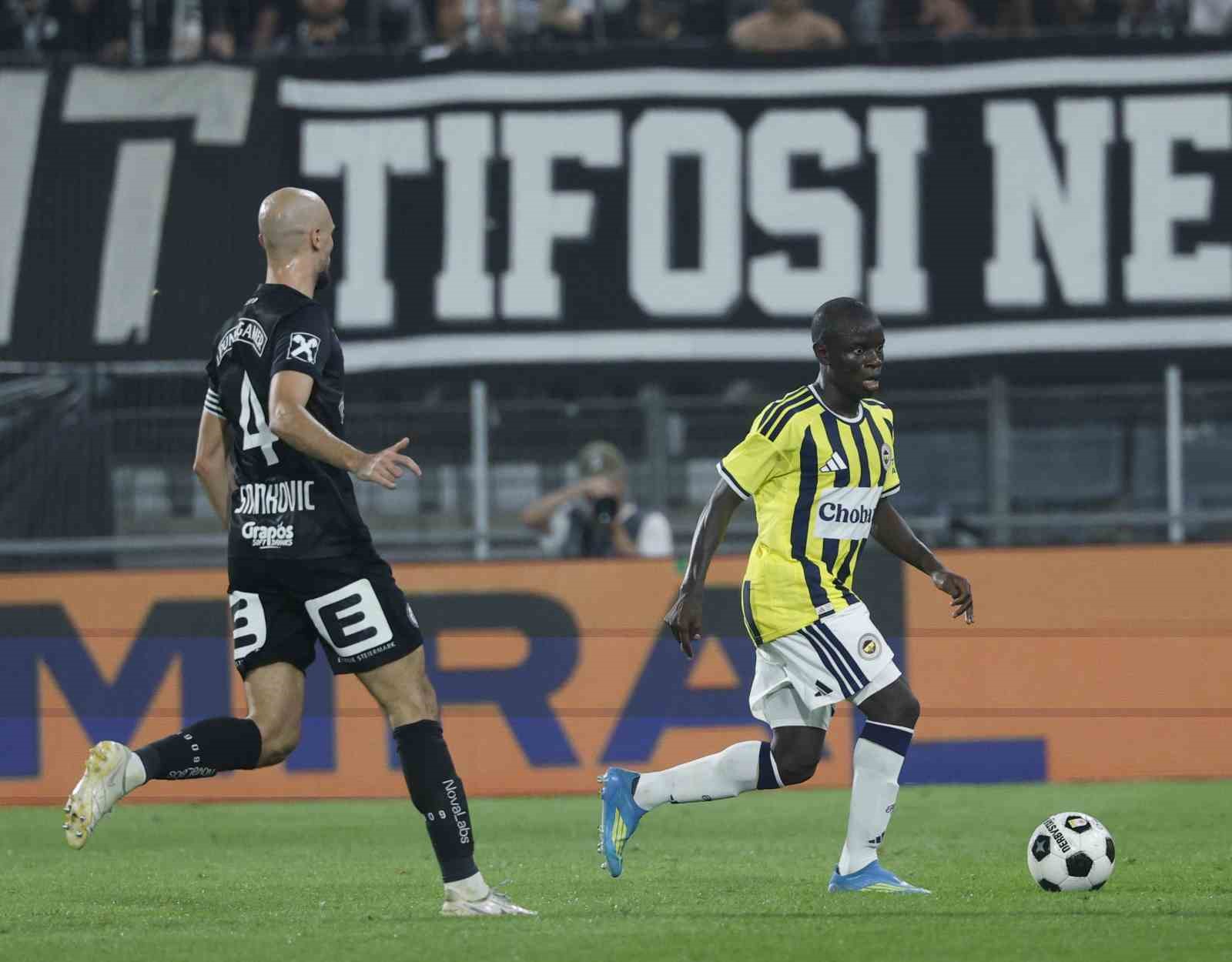 UEFA Şampiyonlar Ligi: Sturm Graz: 0 - Fenerbahçe: 0 (İlk yarı)