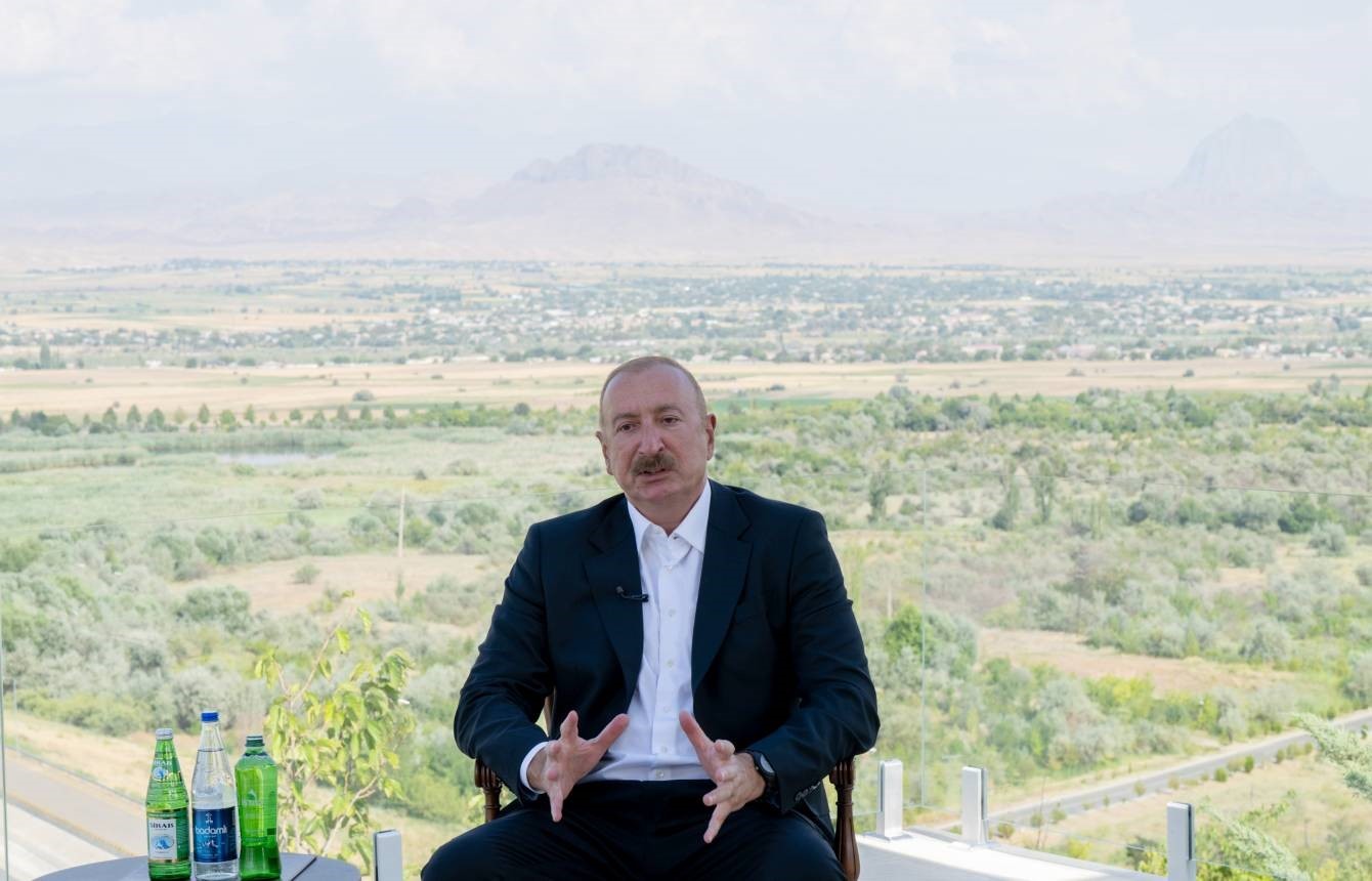 Azerbaycan Cumhurbaşkanı Aliyev: "Nahçıvan’a Ermenistan toprakları üzerinden elektrik hatlarının çekilmesi projesi hazır"