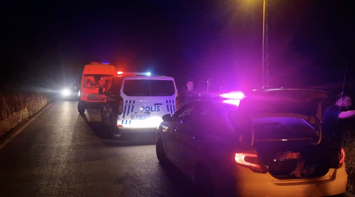 Çorum’da otomobil tarlaya uçtu: 1 yaralı