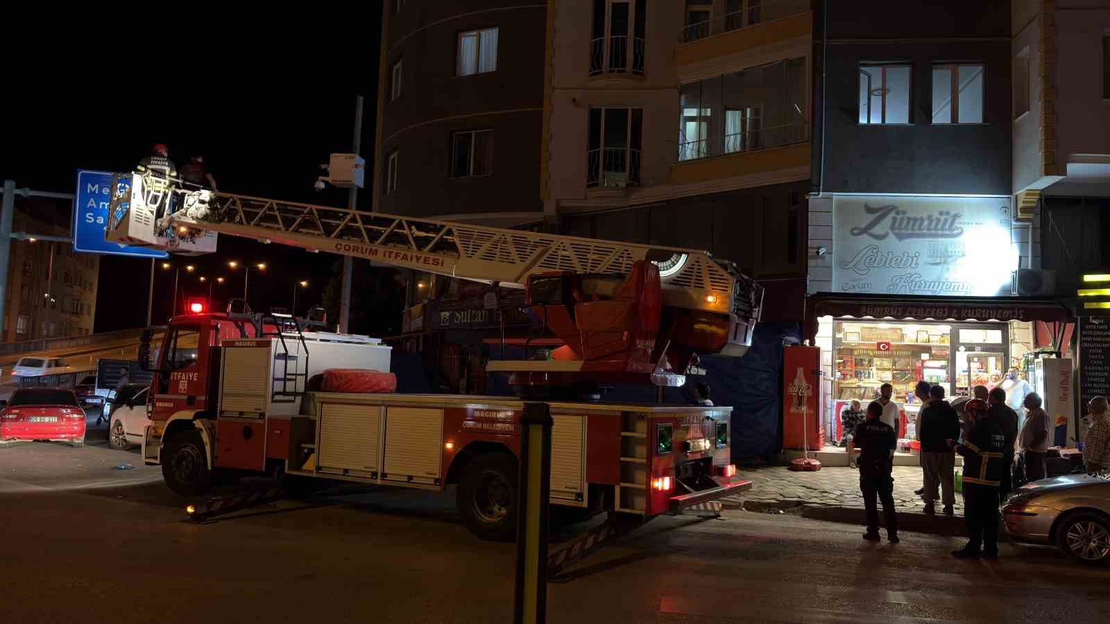 Çorum’da kötü koku ihbarı ekipleri harakete geçirdi: 52 yaşındaki adam evinde ölü bulundu