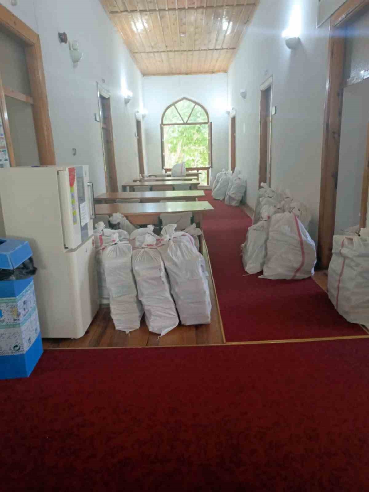 Muğla Halk Kütüphanesi güçlendirme için tahliye ediliyor
