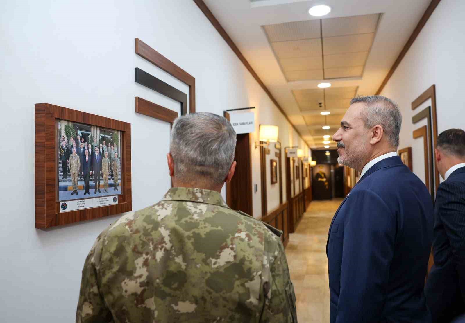 Bakan Fidan, TSK Libya Görev Grup Komutanlığı’nı ziyaret etti