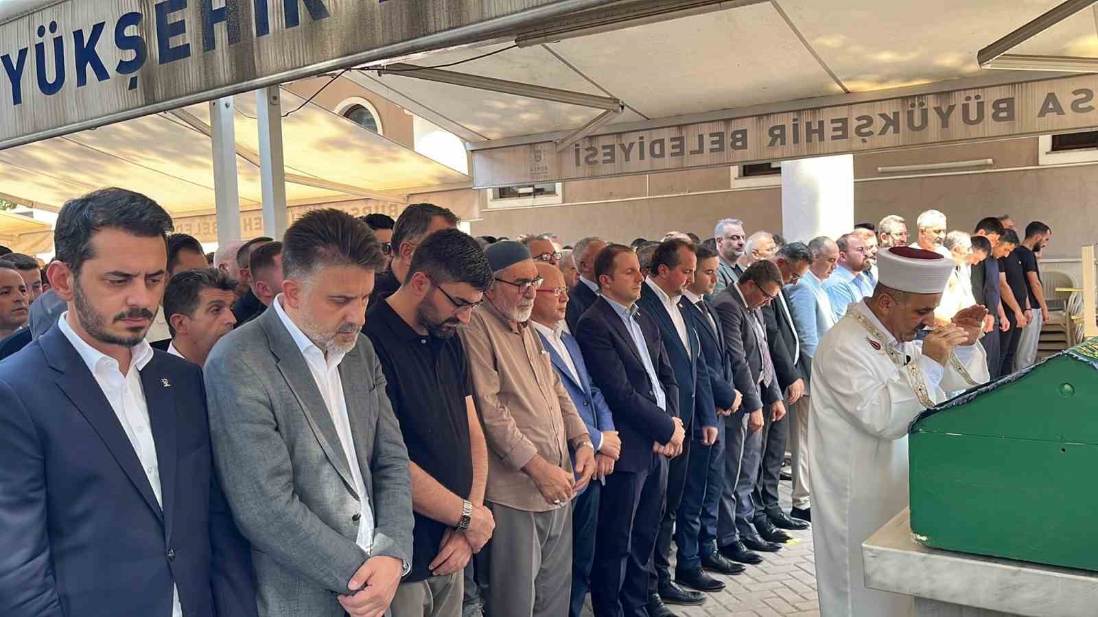Kestel Belediye Başkanının trafik kazasında hayatını kaybeden amcası son yolculuğuna uğurlandı
